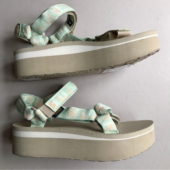 Last Chance! TEVA Sandals Women S-7 Flatform Universal Platform NEW in Box - Picture 4 of 6
